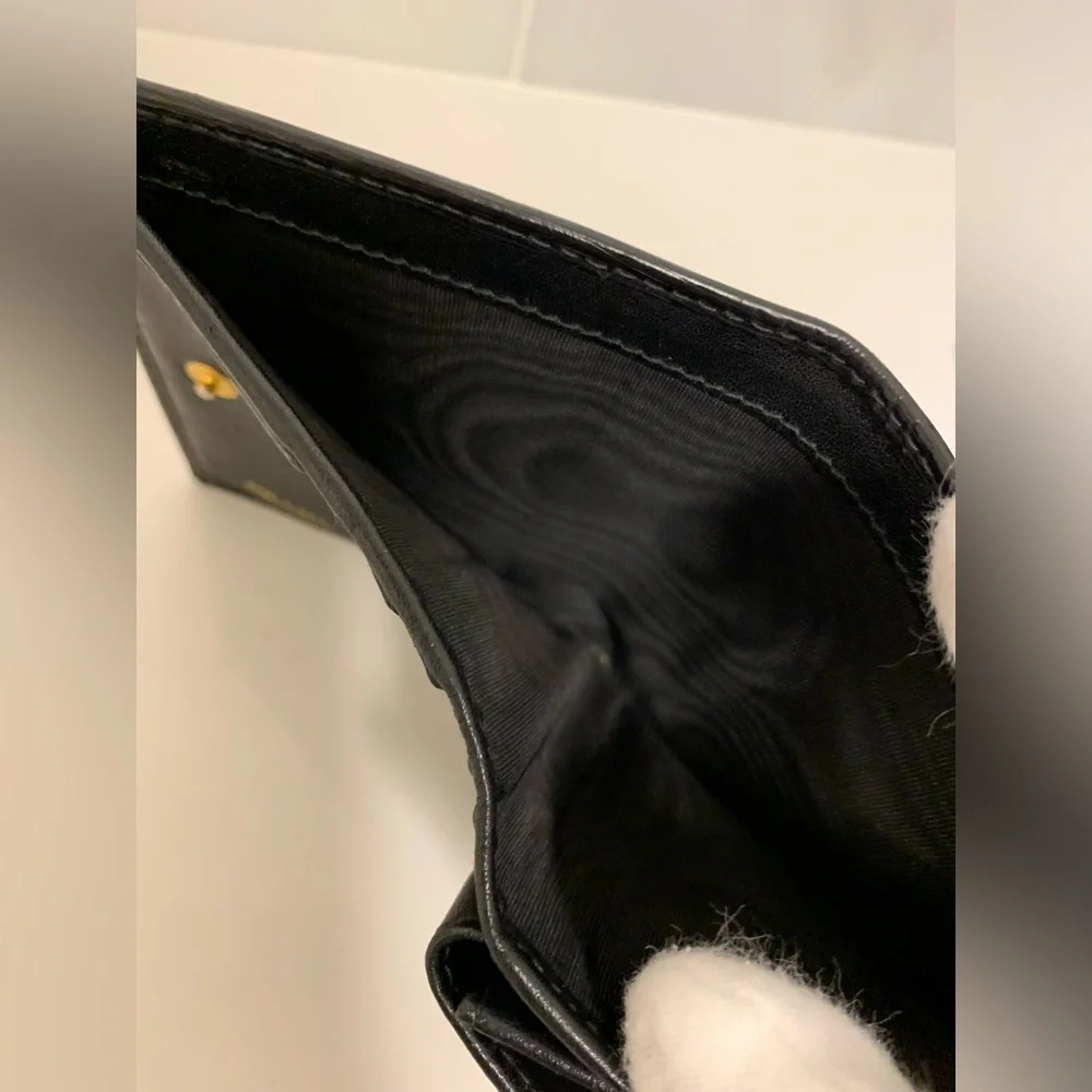 Authentic PRADA Wallet - Picture 7 of 9